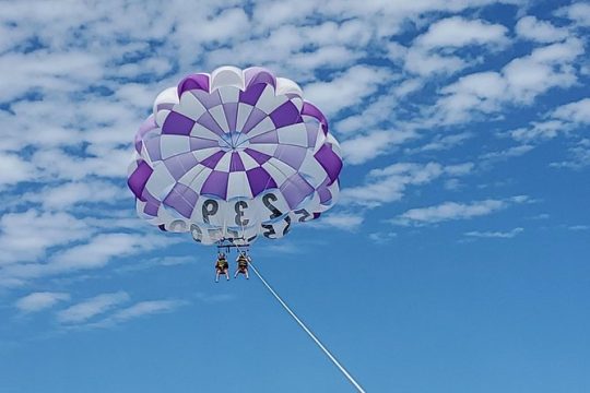 Parasailing Adventure on Fort Myers Beach (400 Foot Flight)