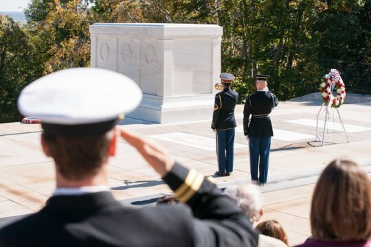 Arlington Cementary and Guard Ceremony with Iowa Jima Memorial